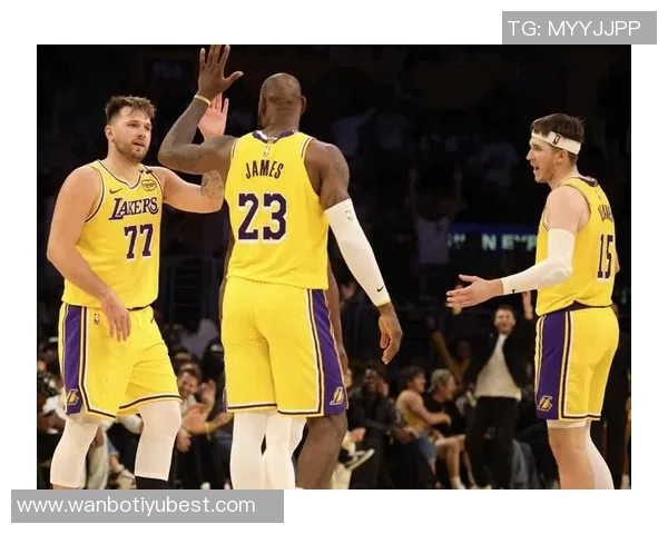 詹姆斯强调防守重要性期待东契奇与里夫斯带队冲击赛季荣誉