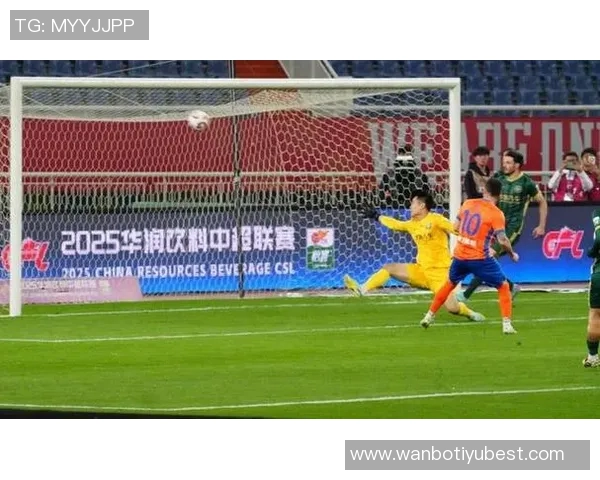 瓦科在中超赛季对前四球队打进11球实力证明最佳球员称号的合理性