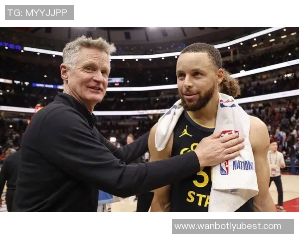 科尔表示库里感冒症状改善将根据未来情况决定周一出战与否